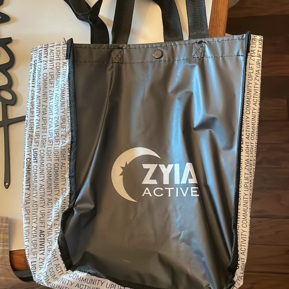 Zyia New Rep Kit - Picture 8 of 8